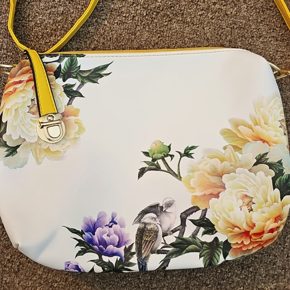 Handbag - Picture 4 of 16